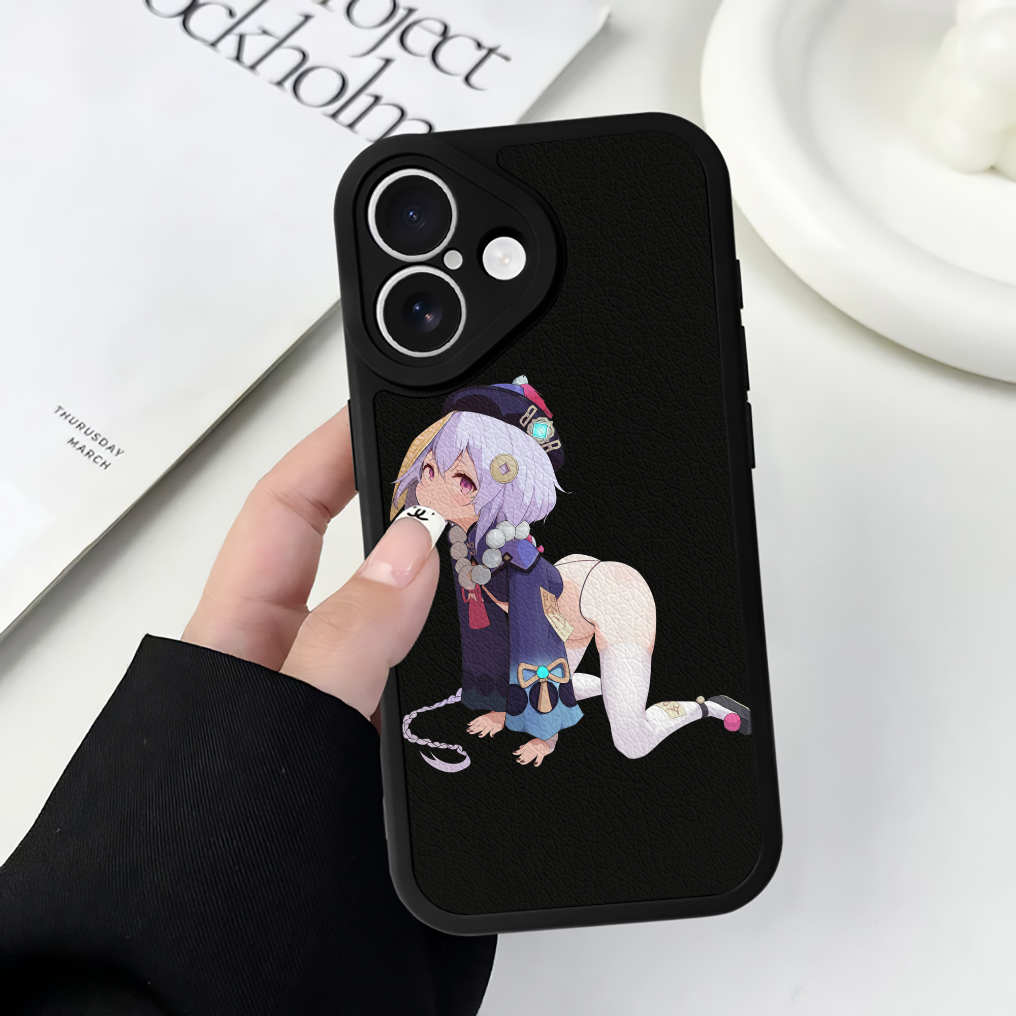 げんし神 七七 なな  genshin Nana 【iPhone 16シリーズ対応】シリコンスマホケース（レザー調） 材質：シリコン